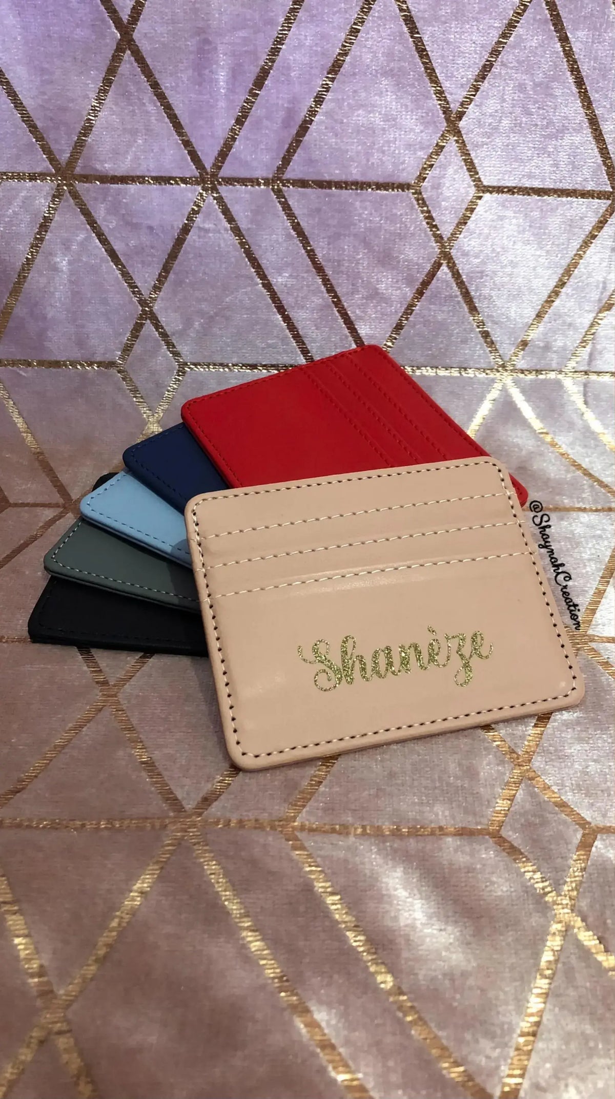 Porte-cartes personnalisé.