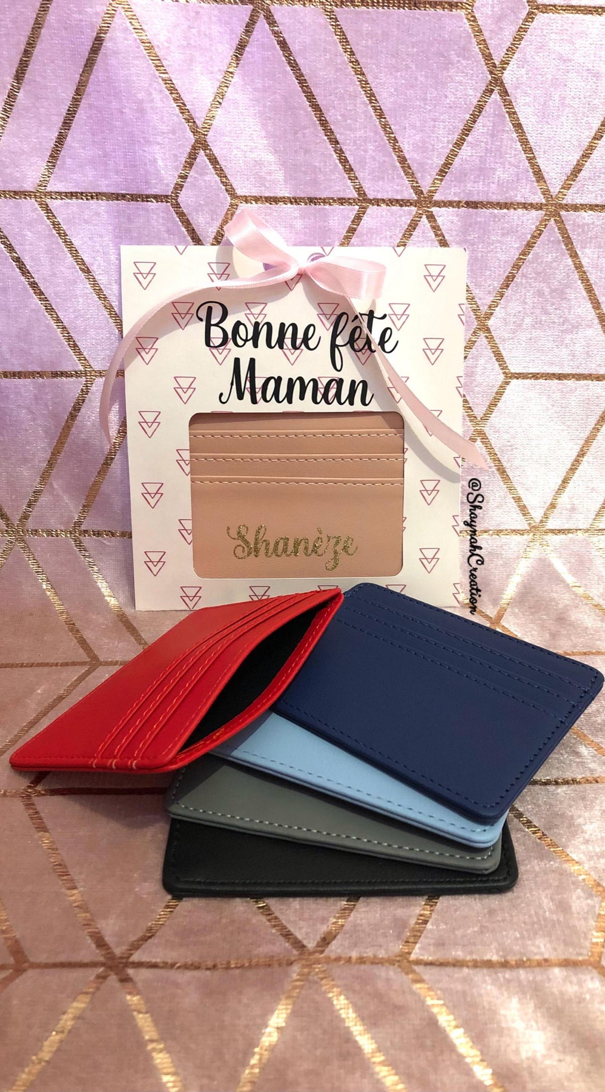 Porte-cartes personnalisé.