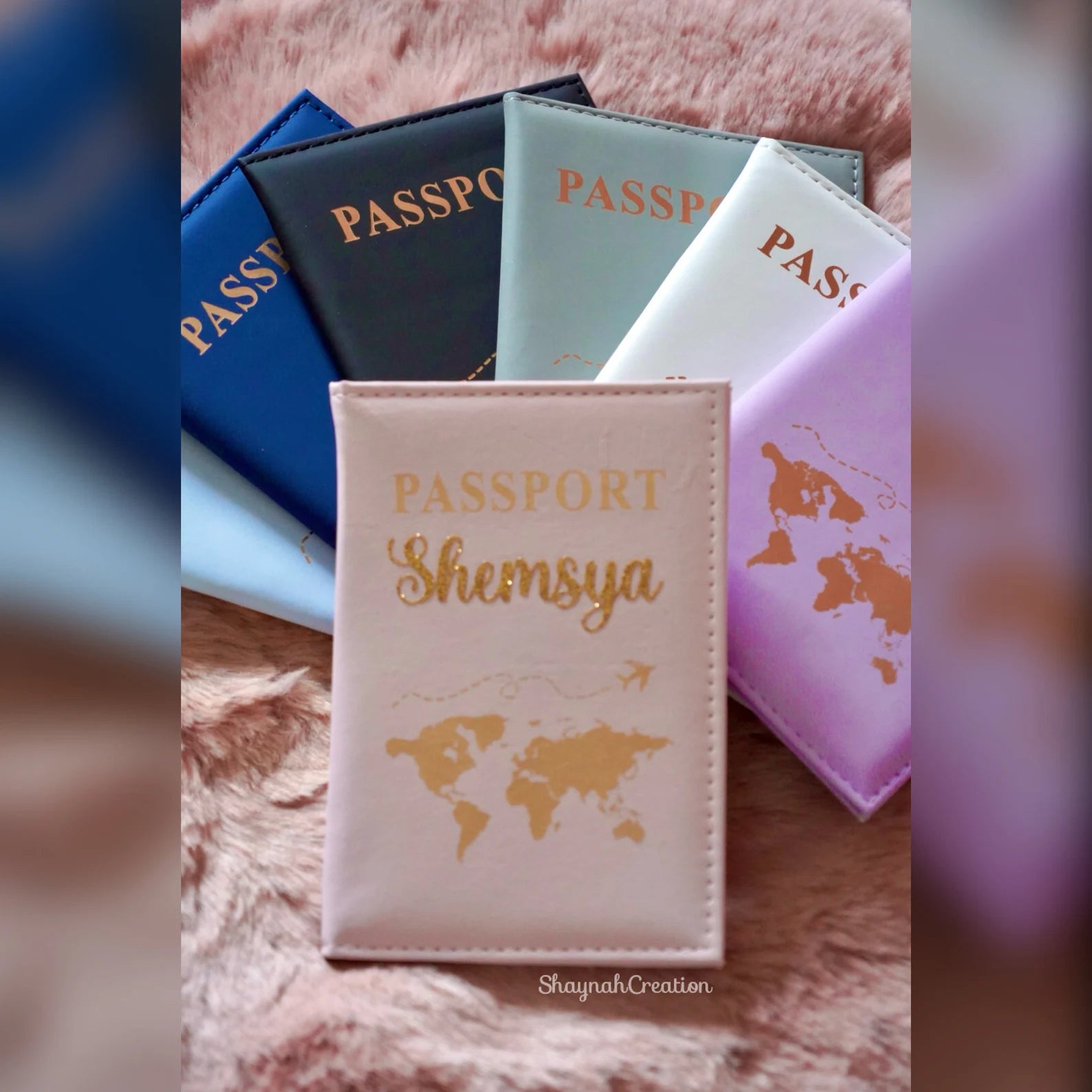 Protège passeport personnalisé.